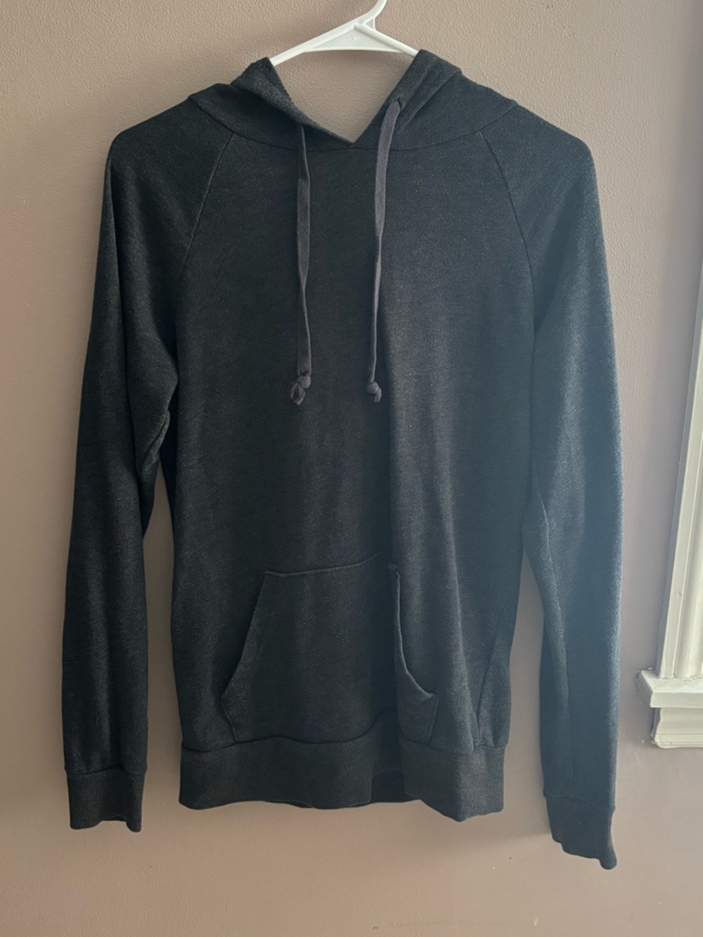 Forever 21’s Dark Gray Pullover Hoodie Sweatshirt